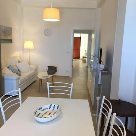 Orme Sulla Sabbia * Villa San Giovanni