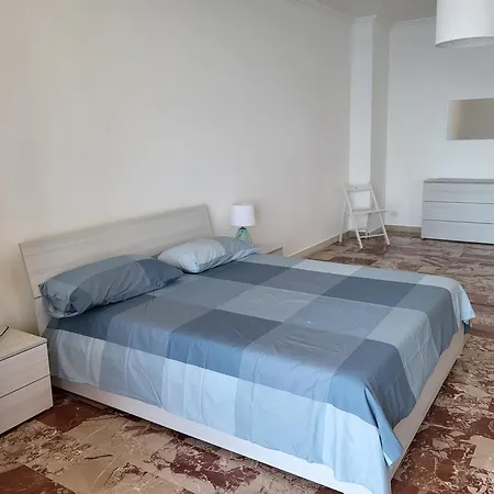 Orme Sulla Sabbia Villa San Giovanni