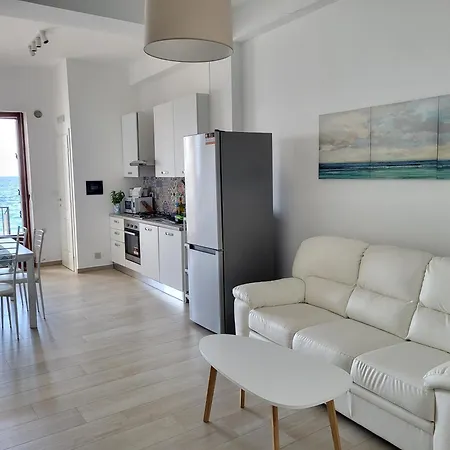 Orme Sulla Sabbia Villa San Giovanni