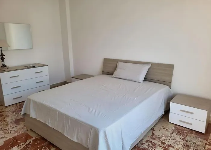 Orme Sulla Sabbia Villa San Giovanni