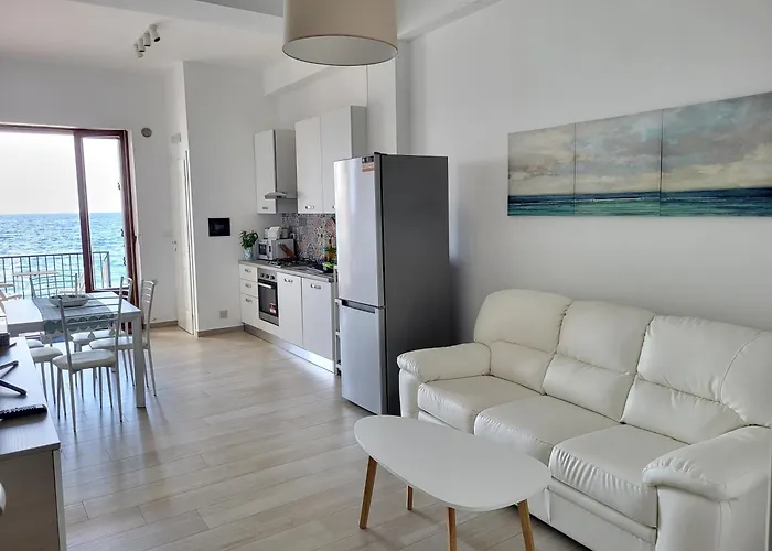 Orme Sulla Sabbia Villa San Giovanni